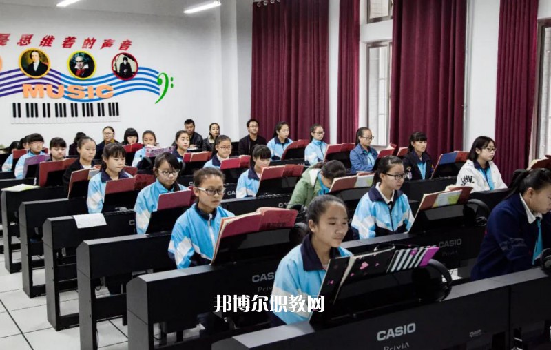 金昌市理工中等專業(yè)學校2022年招生辦聯(lián)系電話