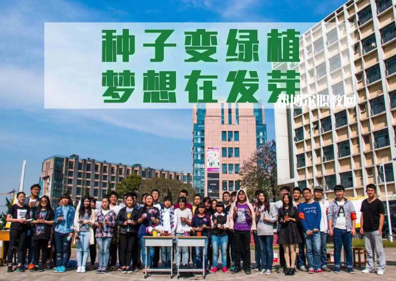 江蘇傳媒學(xué)校2022年報(bào)名條件、招生要求、招生對(duì)象
