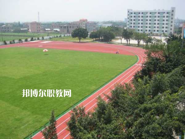 重慶萬(wàn)州技師學(xué)院2022年報(bào)名條件、招生要求、招生對(duì)象 