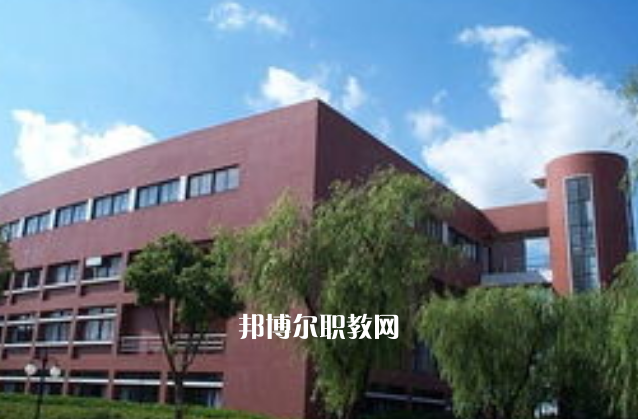 畢節(jié)市第一技工學(xué)校2022年報(bào)名條件、招生要求、招生對(duì)象