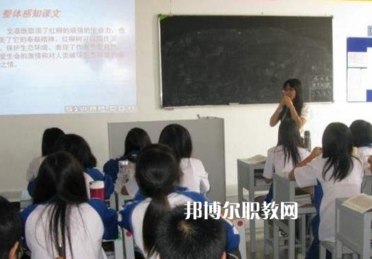 汕頭中博職業(yè)技術學校2022年報名條件、招生要求、招生對象