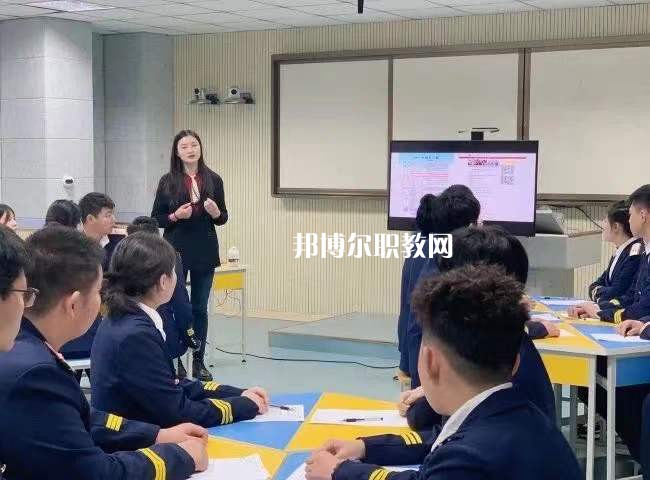江蘇省大港中等專業(yè)學(xué)校2022年學(xué)費(fèi)、收費(fèi)多少