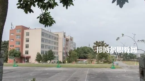 瀘州交通技工學(xué)校2022年報(bào)名條件、招生要求、招生對(duì)象