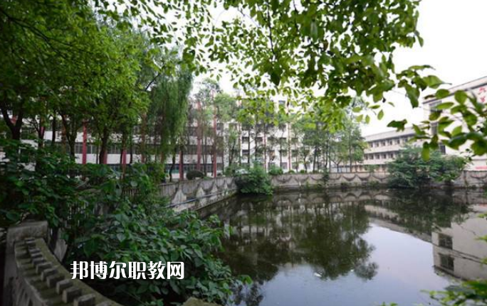 四川瀘縣建筑職業(yè)中專學(xué)校2022年學(xué)費(fèi)、收費(fèi)多少