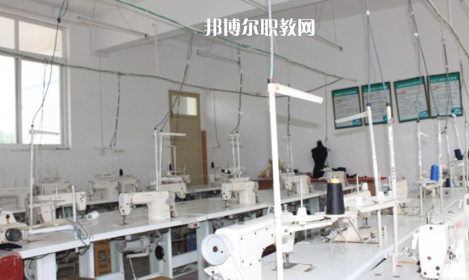 貞豐縣職業(yè)技術(shù)學(xué)校2022年報名條件、招生要求、招生對象