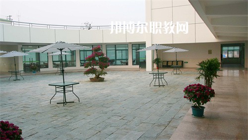 鎮(zhèn)江高等職業(yè)技術(shù)學(xué)校2022年報名條件、招生要求、招生對象