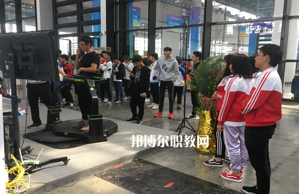 廣西紡織工業(yè)學校網站網址