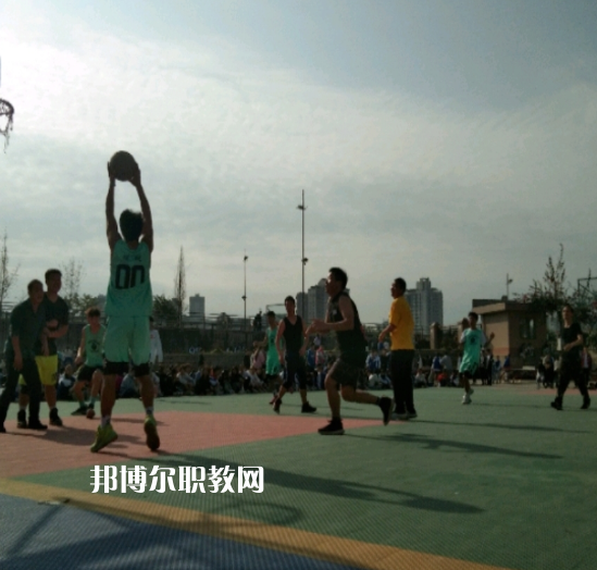 內(nèi)江宏昌職業(yè)技術(shù)學(xué)校2022年報(bào)名條件、招生要求、招生對(duì)象