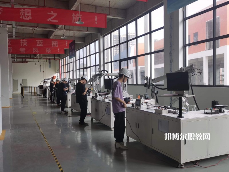 滁州市機(jī)械工業(yè)學(xué)校怎么樣、好不好