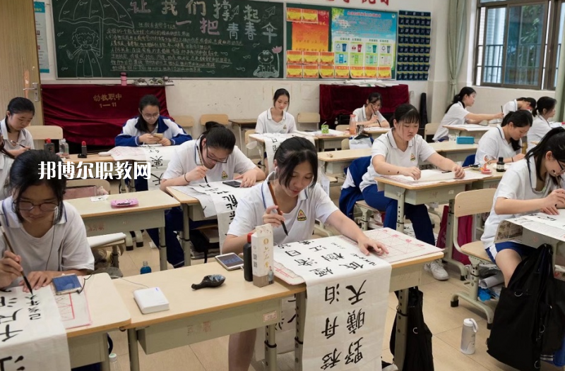 廣州荔灣區(qū)外語(yǔ)職業(yè)高級(jí)中學(xué)2022年有哪些專(zhuān)業(yè)