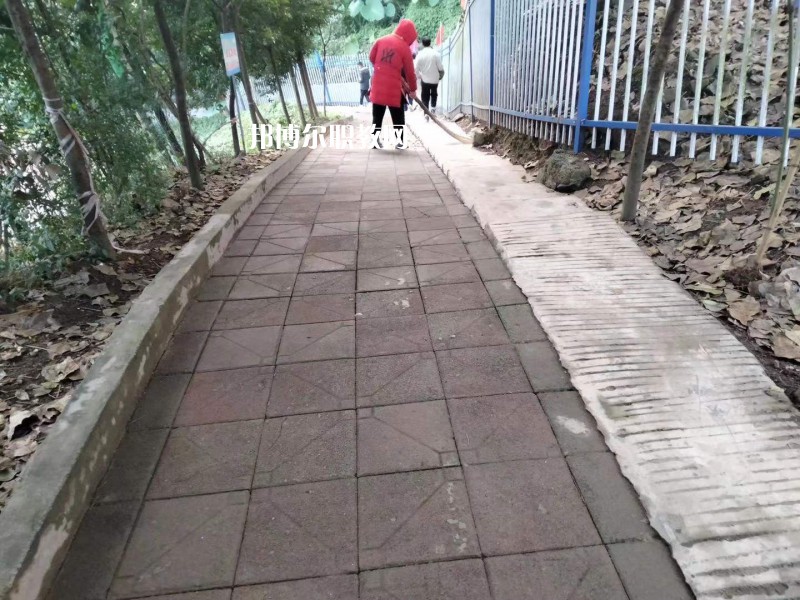 宜賓東方職業(yè)技術(shù)學(xué)校2022年報(bào)名條件、招生要求、招生對(duì)象