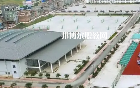 紫云苗族布依族自治民族職業(yè)技術(shù)中學(xué)2022年報(bào)名條件、招生要求、招生對(duì)象