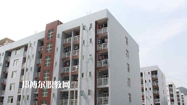 重慶黔江區(qū)民族職業(yè)教育中心2022年報名條件、招生要求、招生對象