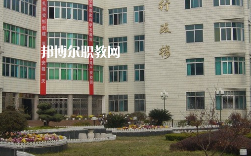 麻城工業(yè)學(xué)校2022年報(bào)名條件、招生要求、招生對(duì)象