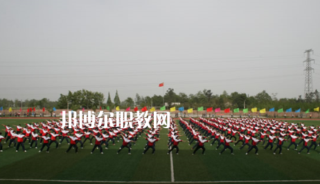 武漢衛(wèi)生學(xué)校2022年報(bào)名條件、招生要求、招生對(duì)象