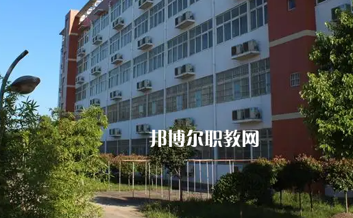 湖北現(xiàn)代技術(shù)學校2022年報名條件、招生要求、招生對象
