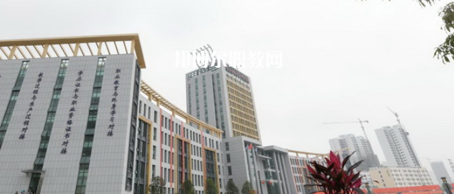 河池職業(yè)教育中心學(xué)校2022年怎么樣、好不好