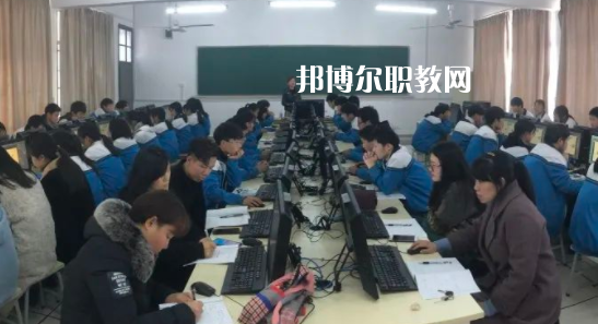 衢州市翔宇中等專業(yè)學(xué)校地址在哪里，哪個地區(qū)，哪個城市?