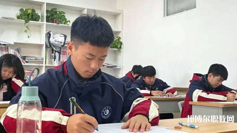 2023鄭州創(chuàng)新科技中等專業(yè)學(xué)校招生計(jì)劃 招生人數(shù)是多少(附要求、條件、對象)