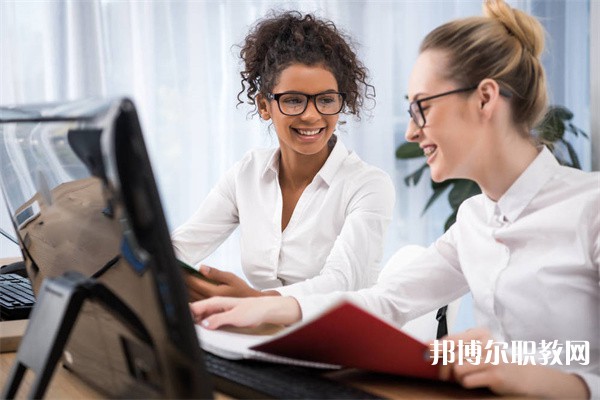 湖南哪里的中職學(xué)校能讀商務(wù)英語(yǔ)專業(yè)專業(yè)