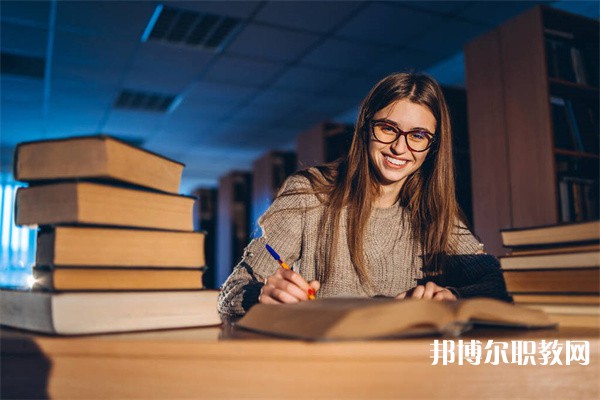廣東哪里的職業(yè)學(xué)校能讀護理專業(yè)專業(yè)