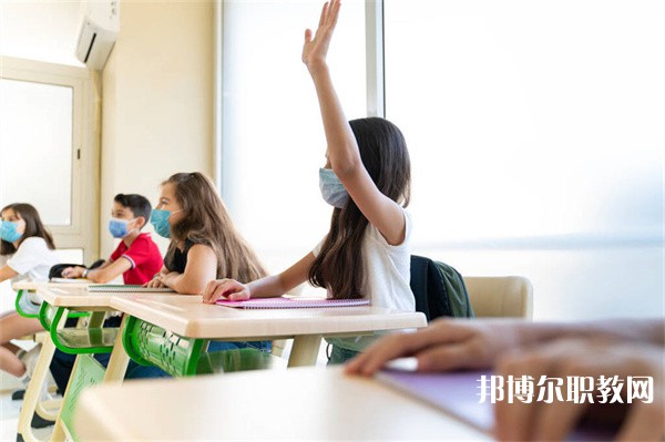 四川哪里的技工學(xué)校能讀模具設(shè)計(jì)與制造專業(yè)