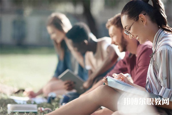 四川哪里的技工學(xué)校能讀信息工程專(zhuān)業(yè)