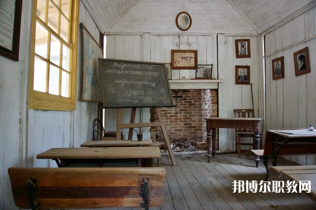 貴州哪里的中專學校能讀農村合作金融專業(yè)