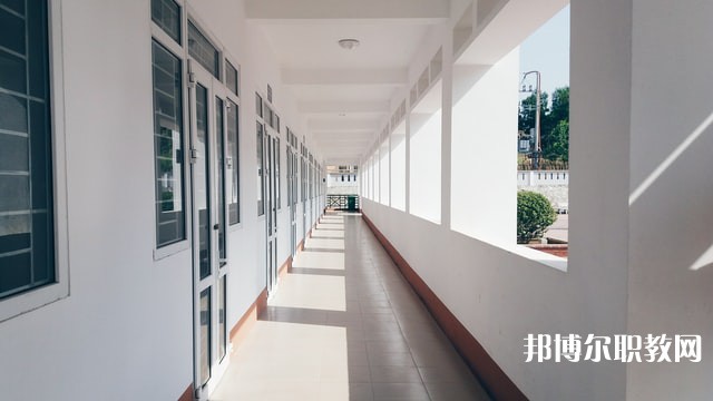 貴州哪里的中職學(xué)校能讀計(jì)算機(jī)網(wǎng)絡(luò)應(yīng)用(影視制作、動(dòng)漫設(shè)計(jì)、平面設(shè)計(jì)方向)專業(yè)