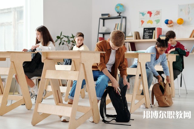 貴州哪里的中職學校能讀電梯工程技術(shù)專業(yè)
