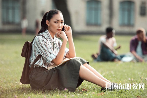 貴州哪里的中職學校能讀航空乘務服務專業(yè)