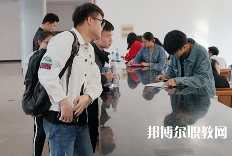 2025蘭州中專(zhuān)學(xué)校最新排名前三名單