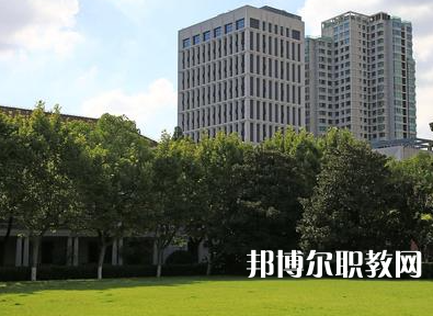 成都2025年女生適合鐵路學(xué)校嗎