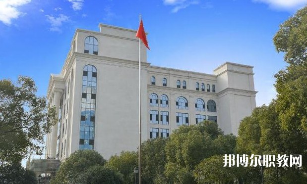 自貢2025年初中生可以讀什么鐵路學校