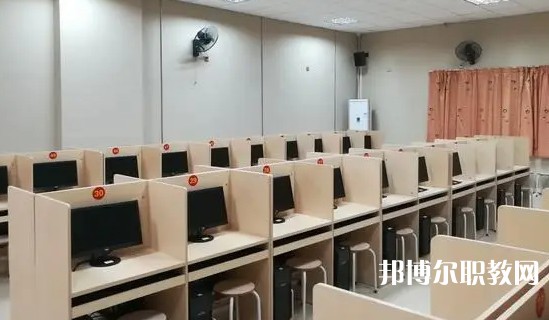 成都2025年鐵路學(xué)校什么專(zhuān)業(yè)適合女生